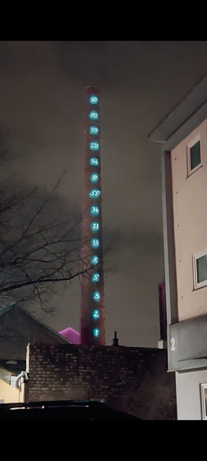 Fibonacci Zahl am Schornstein der Lindenbrauerei.